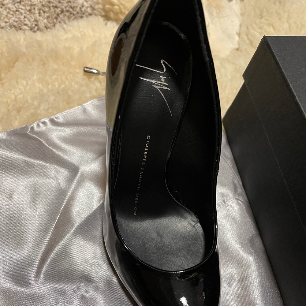 Heel Giuseppe Zanotti  design - Picture 3 of 7